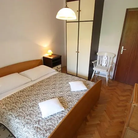 Irena 1 Apartment *